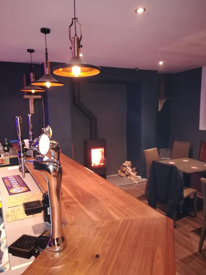A Pousada Ty Glyndwr Bunkhouse, Bar And Cafe Caernarfon Exterior foto